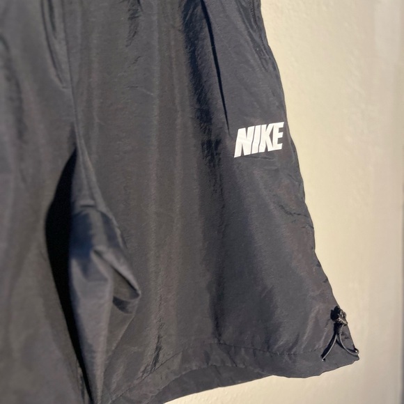 Nike Men's Black Shorts - Picture 4 of 7